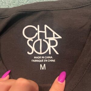 The WHO CHASER graphic t shirt size medium